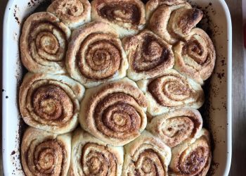 【梁廚美食】籠仔荷葉涼瓜欖豉蒸雞/ Cinnamon roll 肉桂卷