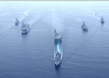 中共3軍艦通過沖繩海域 日媒：恐與離島防禦演習有關