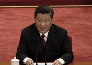中共駐巴外交官“豎中指” 分析：習近平最新指示效應