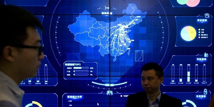 在北京舉行的全球移動互聯網大會上一幅電子數據顯示的中國地圖。（圖片來源：美聯社）
