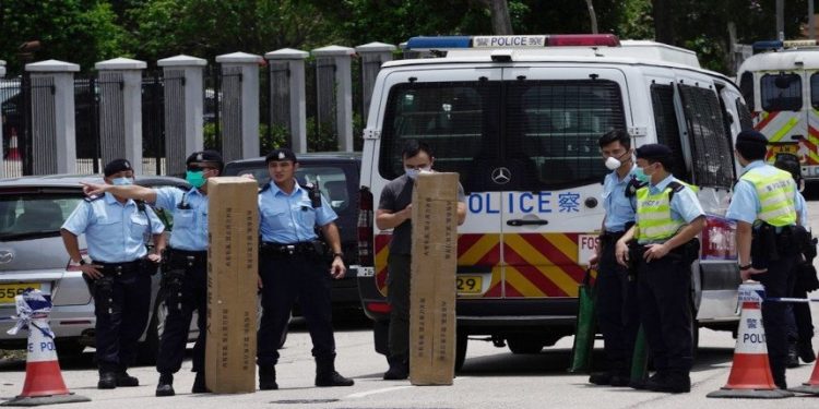 國安法推行導致社會動蕩不安，外資紛紛撤離香港。（圖片來源：美聯社）