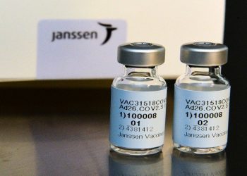 美食藥管理局：強生疫苗或引發罕見急性神經炎