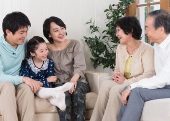是什麼讓美國家庭四分五裂？美媒體人分析原因