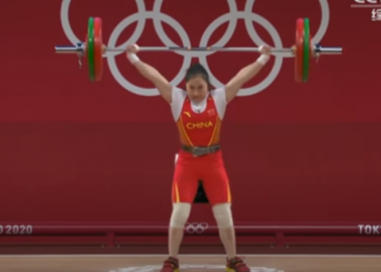 不惜一切代價 舉國體制下中國女子舉重運動員的辛酸