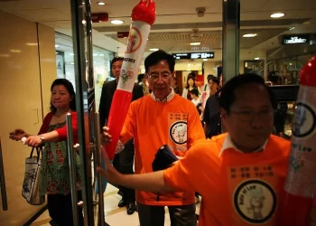 資深媒體人程翔：何俊仁被迫辭職