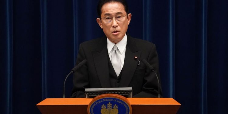 日本新首相岸田文雄周二(10月5日),先後與美國總統拜登和澳洲總理莫里森進行了上任以來的首次電話交談。(圖片來源: Getty Images)