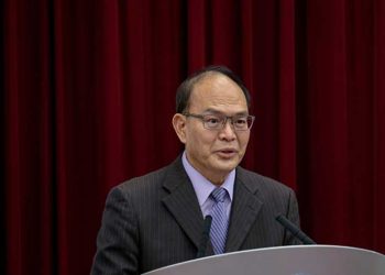 曾厚仁蘇黎世呼籲抗共 國民黨忙與北京交好