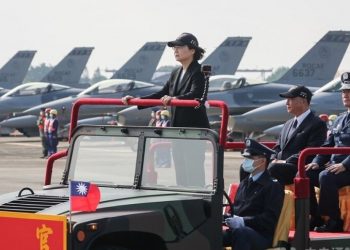 台灣F-16V聯隊成軍 王定宇：不做軍備競賽 只要保衛國家