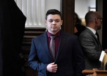 槍殺抗議者少年獲無罪釋放 拜登籲尊重裁決 川普讚公正
