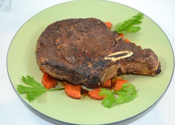 【梁廚美食】鴛鴦臘腸冬菇蒸雞/焗上等牛排