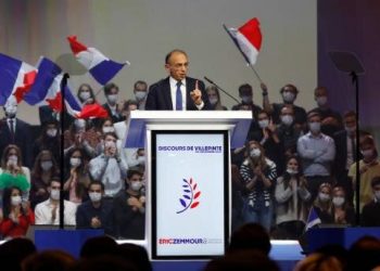 法國2022大選拉開序幕 反移民總統參選人首場造勢遇襲