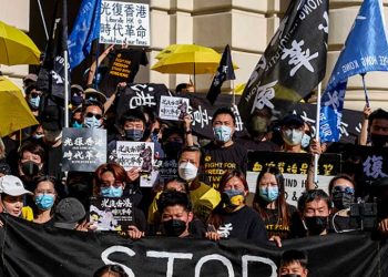 安倍：香港民主黯淡的此刻，台灣奮起更加重要
