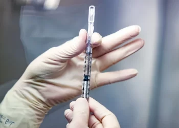 要錢不要命？新西蘭男子一天內代人打10劑疫苗