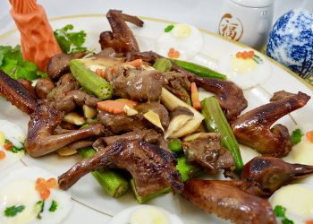 【梁廚美食】秋葵鮮菇炒乳鴿脯/馬蹄糕