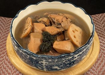 【梁廚美食】蓮藕鮑魚髮菜西施骨湯/素食蘿蔔糕