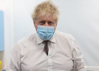 美國Omicron疫情開始消退 英國將解除“B計畫”免帶口罩