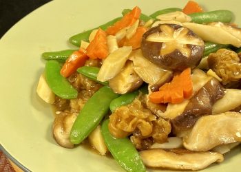 【梁廚美食】黃耳山藥甜豆鮮冬菇素菜/西洋菜魚滑湯