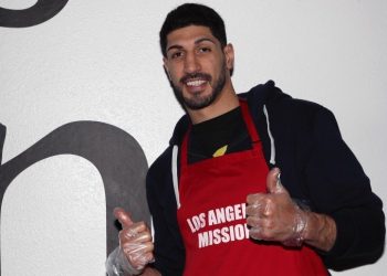 “站在歷史對的那邊” NBA球星坎特獲諾貝爾和平獎提名
