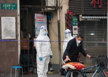 上海告急 區政府一半人被隔離