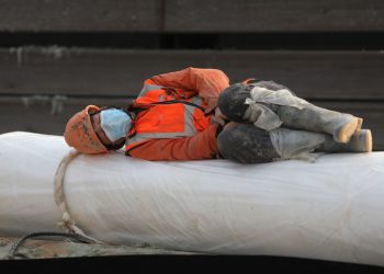 上海封控拖累全球經濟 電動汽車巨頭停產 央行急推新信貸指引