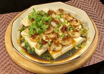 【梁廚美食】XO醬帆立貝蒸嫩豆腐/黑松露醬炒帶子蝦球介蘭