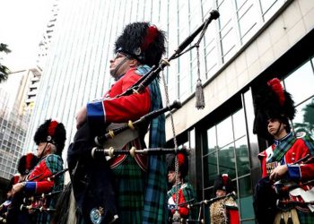 确诊可领政府补助 澳洲松绑防疫开国境