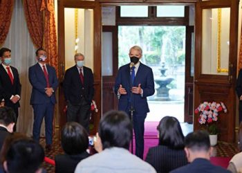 嚇阻中共 美參議員：台美應籤這個協定