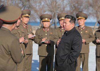 美韓即將軍演 金正恩試射新型飛彈“抗議”