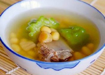 【梁廚美食】苦瓜黃豆排骨湯/彩虹茄汁石班魚/紅湘蓮茯苓山藥煲十穀米粥