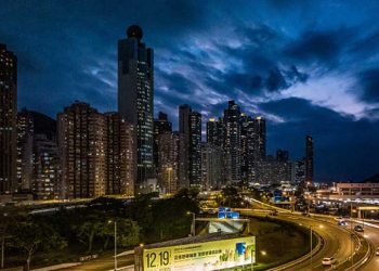 美將香港與極權國家並列 維持最高級警示　