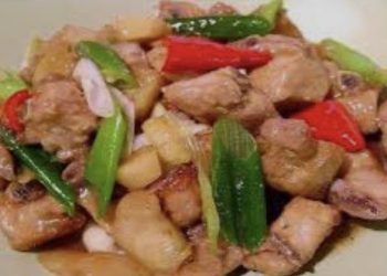 【梁廚美食】京蔥子薑炆排骨/ 黑蒜頭秀珍菇燉全雞湯/葡汁焗釀蟹蓋