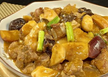 【梁廚美食】子薑蘋果西梅炆排骨/叻沙醬龍蝦炆伊麵