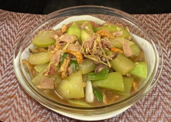 【梁廚美食】紅燒葫蘆瓜/北芪黨參姬松茸海參筋煲湯