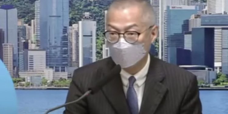 醫衛局長盧寵茂稱,別無選擇下有可能再收緊社交距離措施。(視頻截圖)