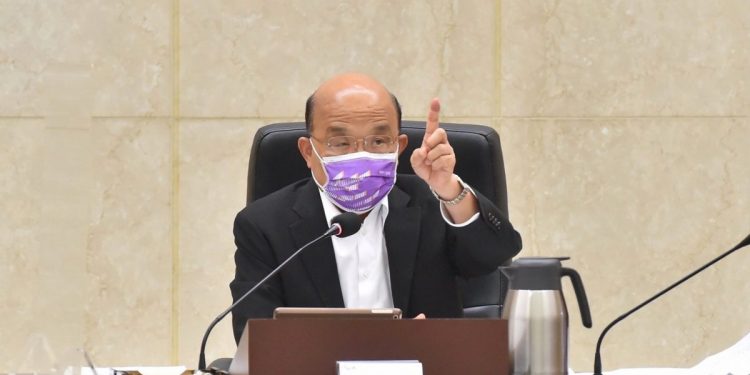 中華民國行政院長蘇貞昌9月2日表示,金門島駐軍在警告無效後將侵入禁限制區水域上空的大陸無人機擊落是“最適當的做法”。(圖翻攝自:中華民國行政院)