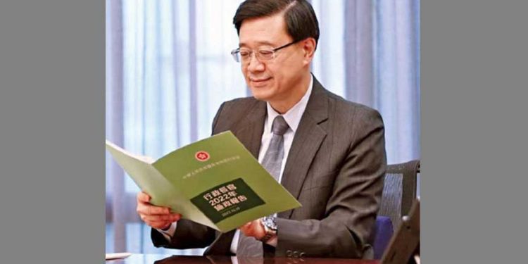矢板明夫分析李家超第一份施政報告 ( 臉書截圖/希望之聲合成)