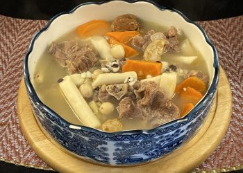 【梁廚美食】山藥紅蘿蔔蓮子茨實牛尾湯/番茄洋蔥魔芋絲結燴牛尾/合桃首烏豬筒骨湯