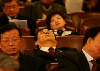 二十大習近平報告竟挑着讀 會場許多代表在睡覺（視頻）