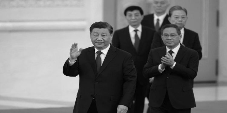 習近平率新一屆常委與記者見面。（圖片：Lintao Zhang/Getty Images）