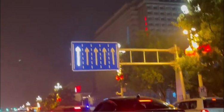 北京飯店漆黑一片(圖片來源:視頻截圖)