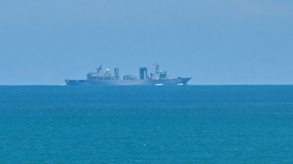 共軍炫耀渡輪助攻台?圖為一艘中國軍艦。(圖片;HECTOR RETAMAL/AFP via Getty Images)