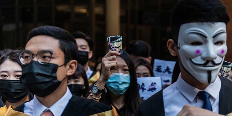 八名香港市民因解救理大示威者被判「暴動」罪 專家吁臺灣人看清中共 (圖片:Billy H.C. Kwok/Getty Images)