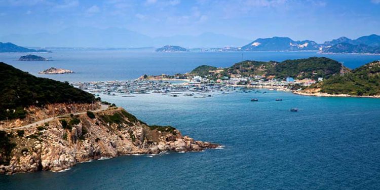 中共軍隊在南海島嶼持續推動軍事建設 (Photo by: Dukas/Universal Images Group via Getty Images)