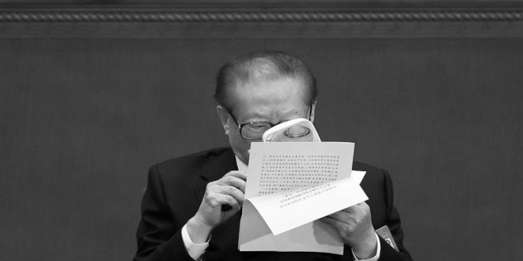 江澤民死有餘辜 其兩項「改革」,斷送了窮人的希望。(圖片: Lintao Zhang/Getty Images)