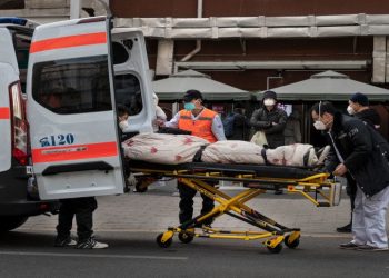 疫情全面爆發名人相繼死亡 中國兩院院士3天6人離世 網民追討死因