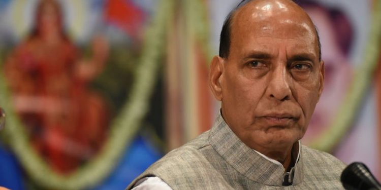 Editorial # 668552760：印度國防部長辛格(Rajnath Singh) 在2017年4月14日會見記者。(圖片：Debajyoti Chakraborty/NurPhoto via Getty Images)