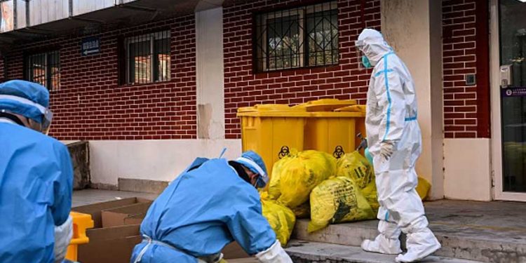 港媒:北京在家病故者 單日超過2700人 (圖片: NOEL CELIS/AFP via Getty Images)