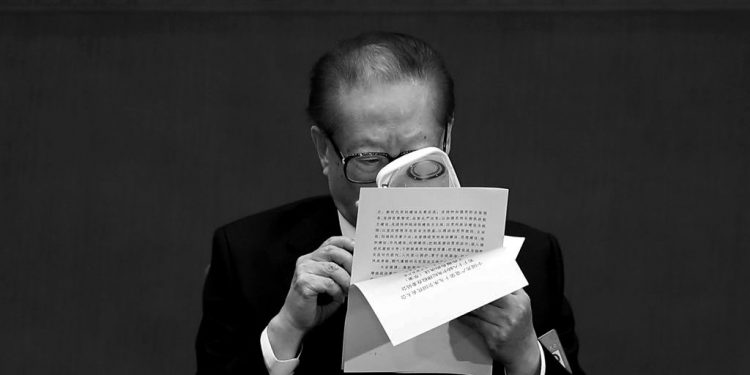 30日江澤民死亡的消息傳遍全網。(圖片: Lintao Zhang/Getty Images)
