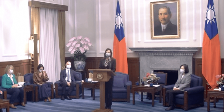 歐洲議會國際貿易委員會副主席安娜-米歇爾·阿西馬科普洛表示:“歐洲議會的這次正式訪問,反映了臺灣在歐盟的一些長期優先事項中可以發揮的重要作用。(圖片來源:視頻截圖)