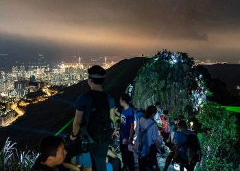 【香港要聞】「樂壇教父」顧嘉煇辭世 陶傑嘆難有第二個他；眾新聞下架所有報導；首富不是李嘉誠而是他？